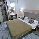 Отель Lintzi Аркуди
