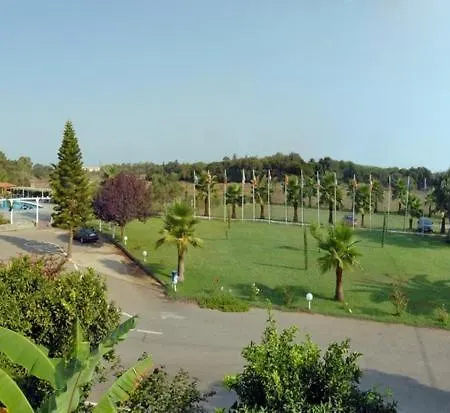 Lintzi Hotel 2*