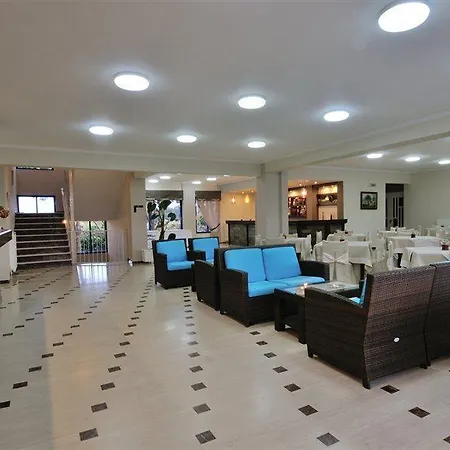 Hotel Lintzi 2*