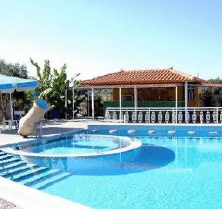 Lintzi Hotel 2*