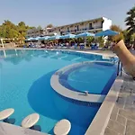 Lintzi Hotel