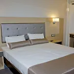 Hotel Lintzi 2*