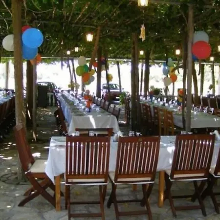 Otel Lintzi Arkoudi