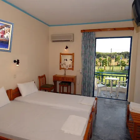 Lintzi Hotel Arkoudi