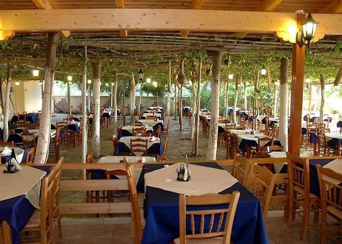 Hotell Lintzi Arkoudi